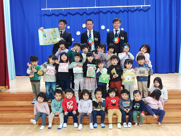 陸前高田市の米崎保育所様と竹駒保育園様へ絵本 計21冊を寄贈