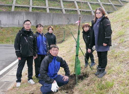 桜植樹会.jpg